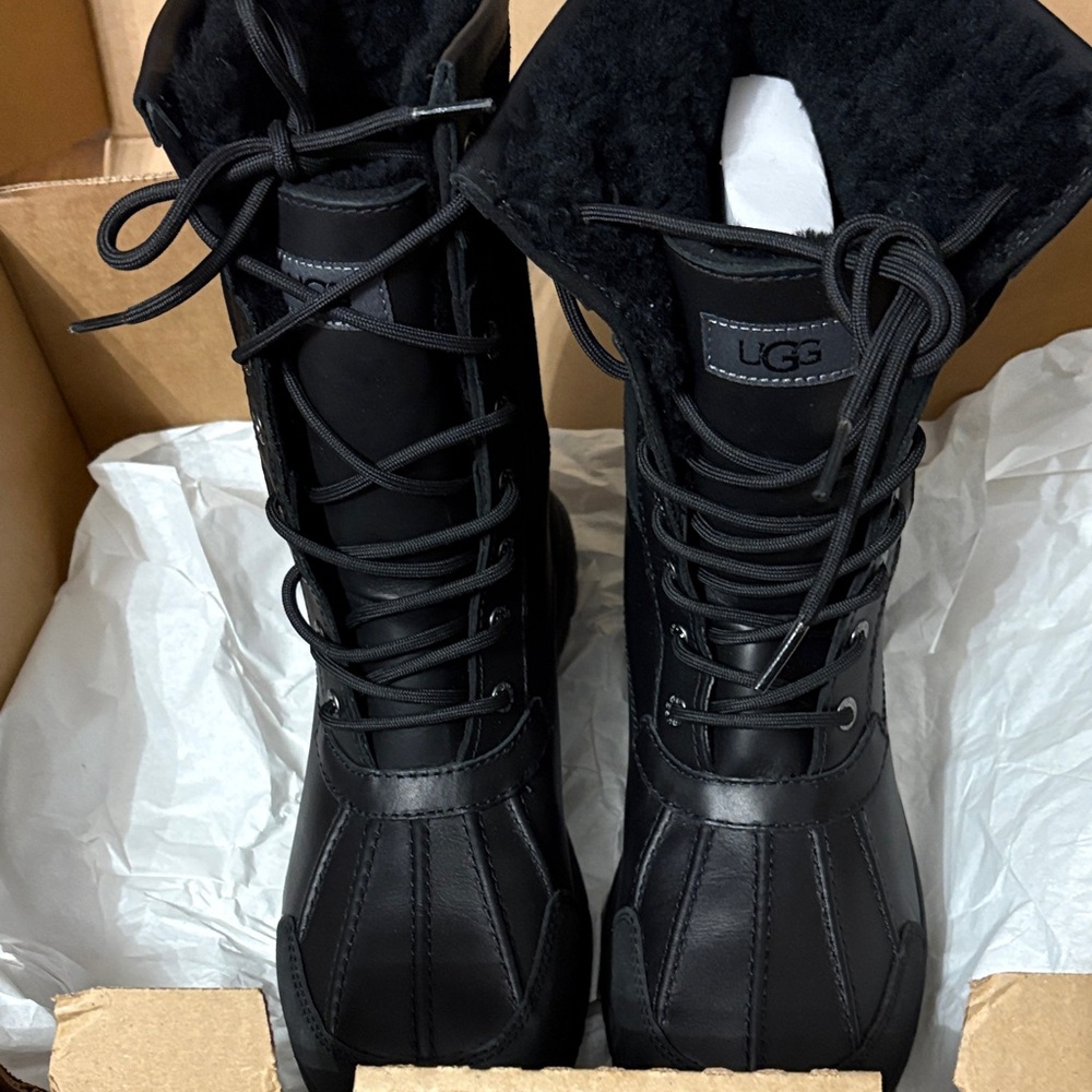 BRAND NEW UGG Butte waterproof boot (Men)